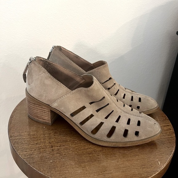 1. State Women’s Beige Leather Booties Size 7.5 - Picture 1 of 9